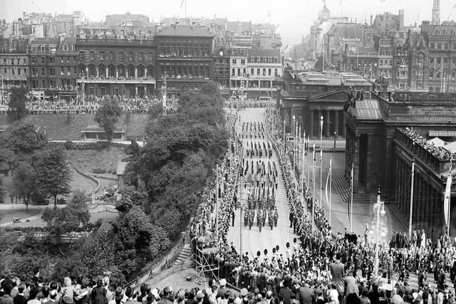 The Royal Procession travels up the Mound during the Queen's coronation visit in June 1953.