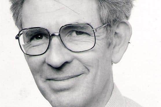 Struan Robertson, father of Angus, has died at the age of 84