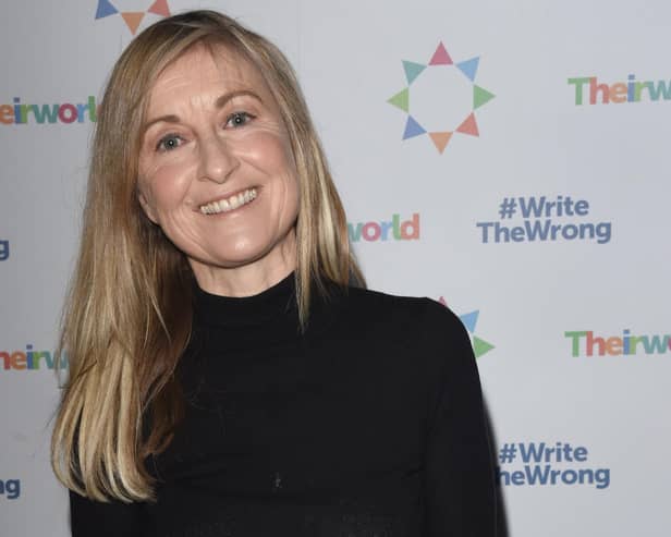 TV presenter Fiona Phillips has announced that she has been diagnosed with Alzheimer's disease