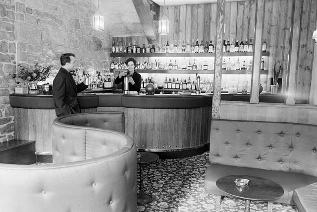 Here was can see the stunning bar at the Grassmarket's Beehive Inn. This photo was taken in August 1956.
