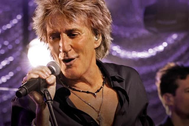 Sir Rod Stewart has announced a very special show in Edinburgh in honour of his late father – a plumber from Leith who died in 1990.