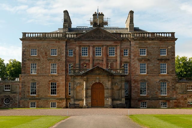 Arniston House, a stately mansion house near Gorebridge, was used in Season 4 as both the theatre entrance and lobby where Jamie and Claire attended a play in Wilmington with Governor Tryon, and where Claire’s medical skills saved Edward Fanning’s life.