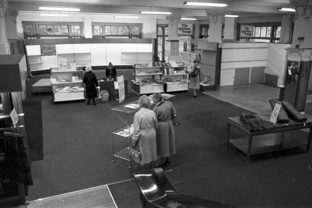 The last few customers at RW Forsyth Princes Street, one of Edinburgh's most famous department stores, before it closed in October 1981.