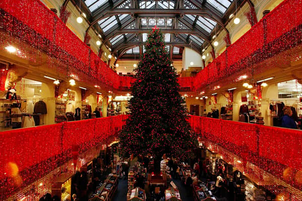 Jenners is famous for having some of the biggest and best Christmas decorations, including a 40 foot tree. Year: 2003