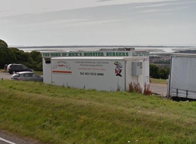 “Best burgers and hotdogs ever, chips are excellent too. Staff amazing, courteous and friendly.” Rating: 4/5. Takeaway collection only.