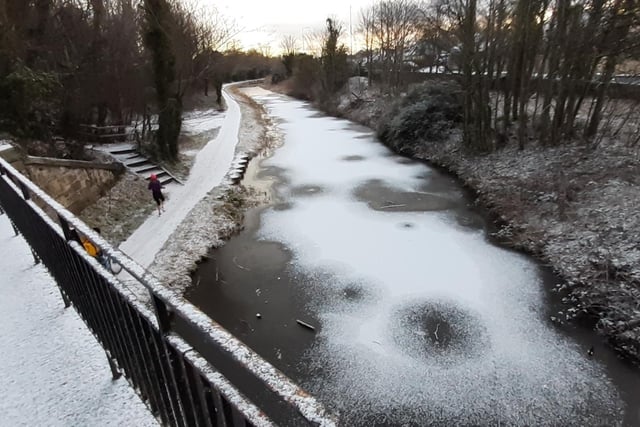 This wonderful wintry shot of the Union Canal was taken this morning.