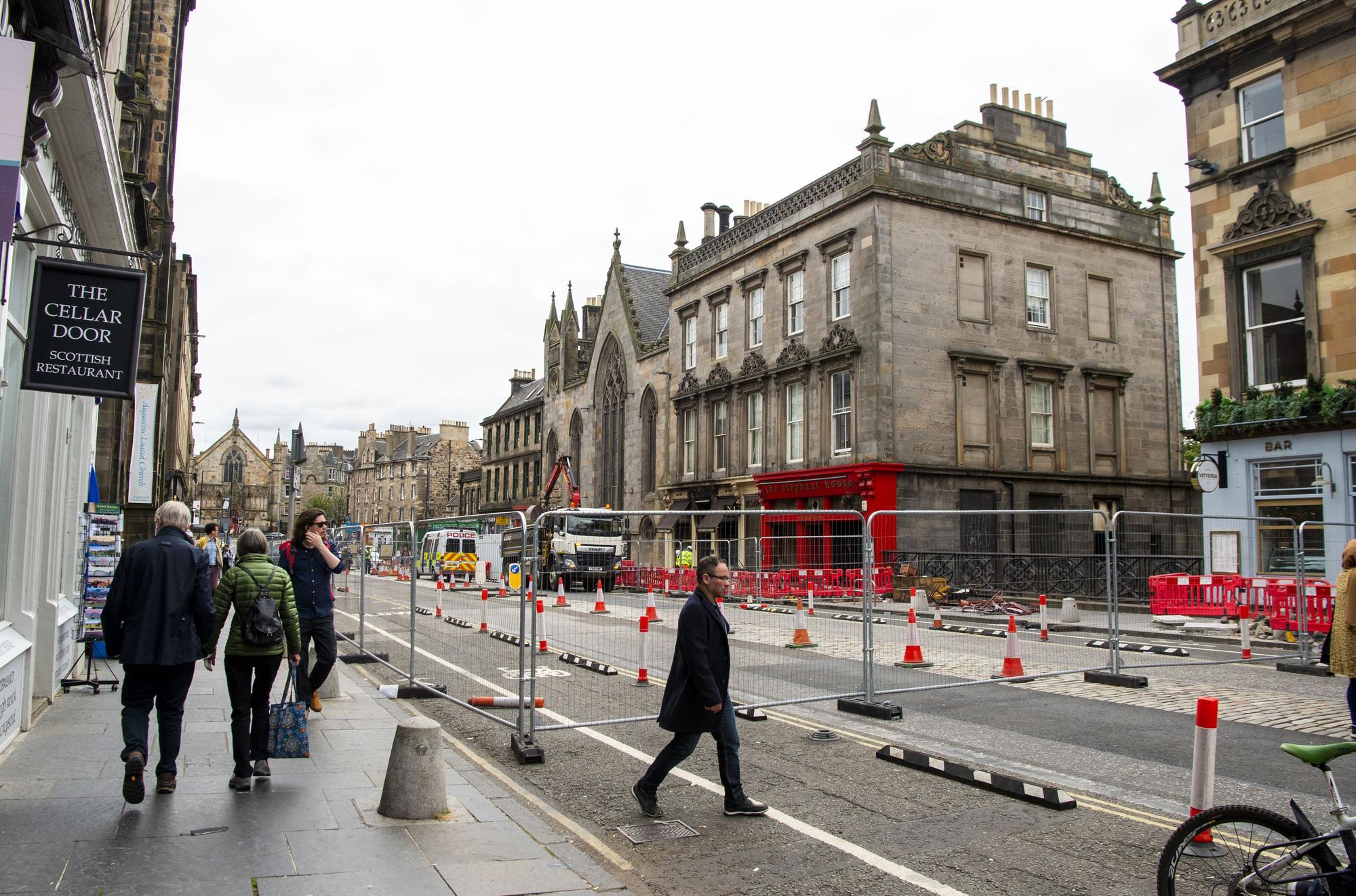 George IV Bridge: Busy Edinburgh road reopens after fire in Old Town ...