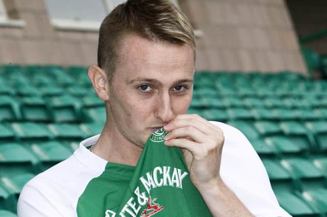 Derek Riordan after re-signing for Hibs from Celtic in 2008. Picture: SNS