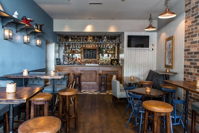 Diners can feast on a gourmet Sunday lunch at the Scran and Scallie, a gastropub in Stockbridge, founded by award-winning Edinburgh chefs Tom Kitchin and Dominic Jack. One Google reviewer described their roast as "exceptional"/