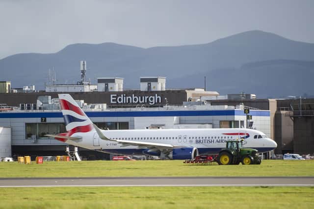 British Airways operates flights between Edinburgh and Heathrow