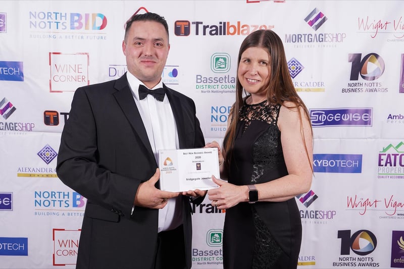 The best new business award, sponsored by the Retford Enterprise Centre, was won by Bridgegate Jewellers and presented by Julie Beresford, economic development manager at Bassetlaw District Council.