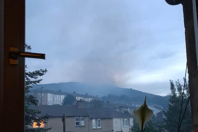Black smoke was seen billowing from the hill in Edinburgh. (Photo credit: Ruth McEwan)