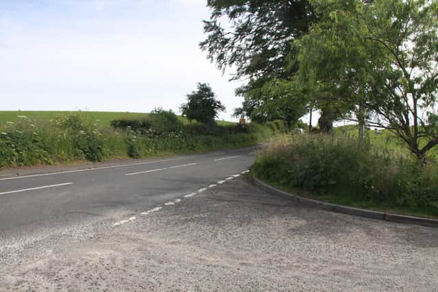 The road from Penicuik meeting the Howgate to Auchendinny road B7026 meets Harpers Brae at a t-junction coming out of Penicuik between Pomathorn Road and the barracks road.