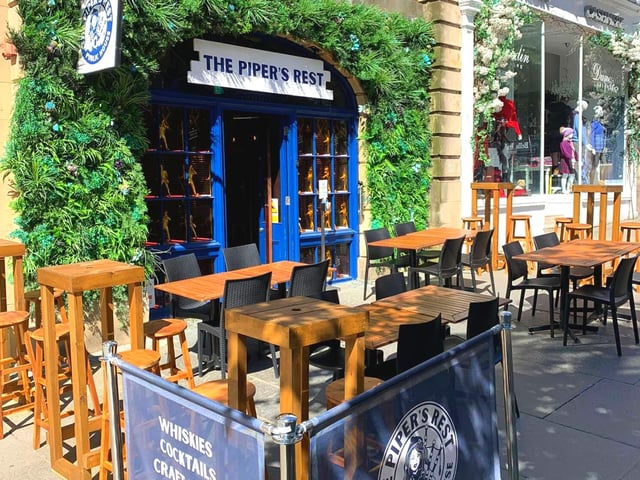 Just off the Royal Mile in Hunter Square, the Piper's Rest may look like more of a tourist hotspot, but it serves some of the best haggis dishes in Edinburgh. Described as 'hame fae hame', this pub serves traditional Scottish scran including haggis towers, a Trio of Scottishness (haggis, Stornoway black and white pudding, breaded baws, whisky sauce) and of course haggis neeps and tatties. There's also live music 7 nights a week.