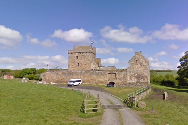 Balgonie Castle near Glenrothes, Fife, stars in Outlander as Eldridge Manor, the home of Marcus MacRannoch. This is where Dougal and the MacKenzies wait before the raid of Wentworth Prison in Season 1.