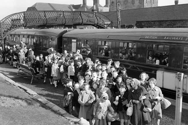 Murrayburn School pupils board British Rail TV Train bound for St Andrews at Gorgie East Station Edinburgh. The train, equipped with closed-circuit television, allowed the children to be taught as they travelled along.