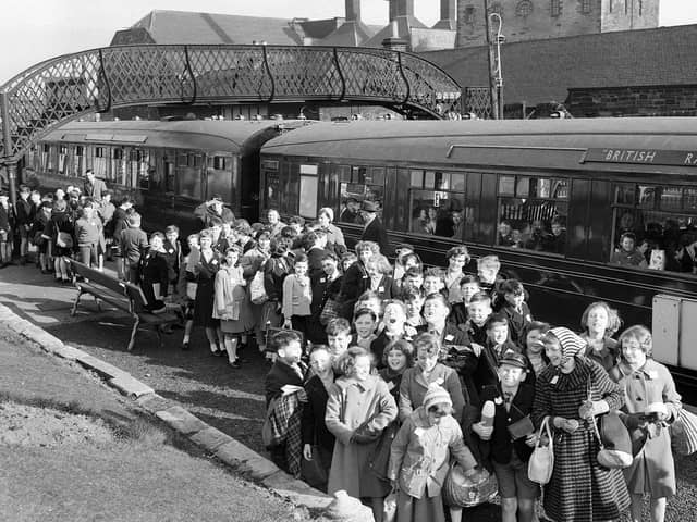 Murrayburn School pupils board British Rail TV Train bound for St Andrews at Gorgie East Station Edinburgh. The train, equipped with closed-circuit television, allowed the children to be taught as they travelled along.