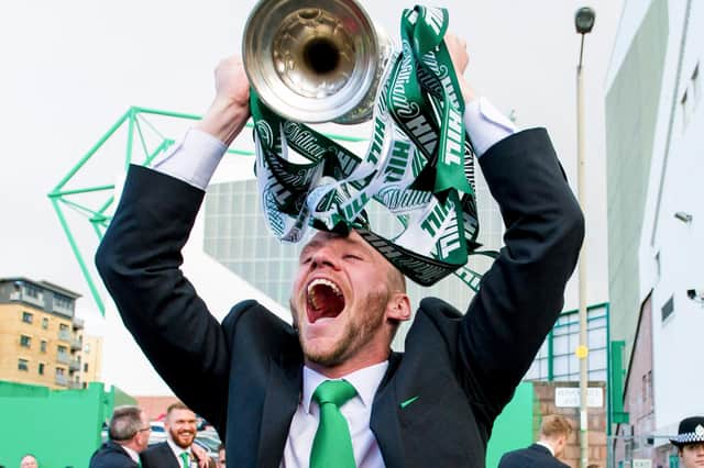 Hibs fans have paid tribute to David Gray. Picture: SNS