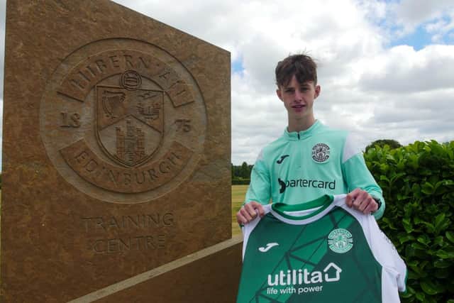 Reuben McAllister has joined Hibs and will compete in the club's development squad