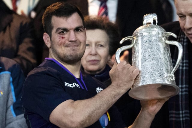 Scotland captain Stuart McInally celebrates with the Calcutta Cup after victory at Twickenham in 2019