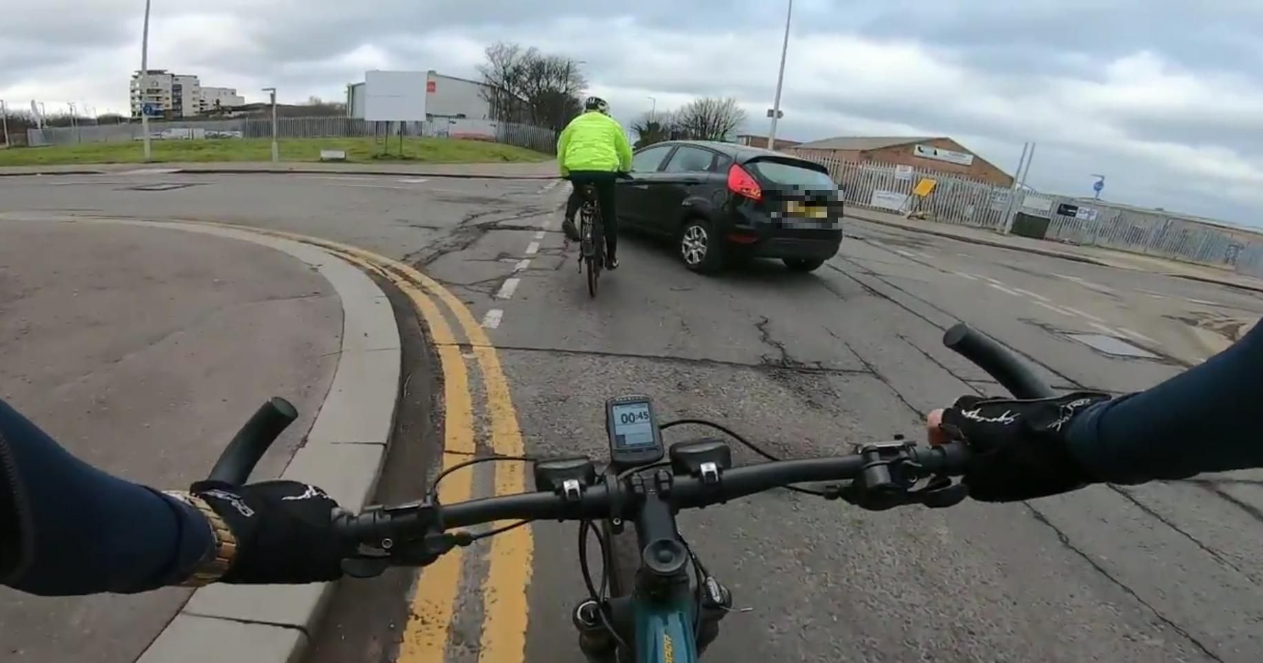 Alarming video shows cyclist's near-miss with reckless driver on ...