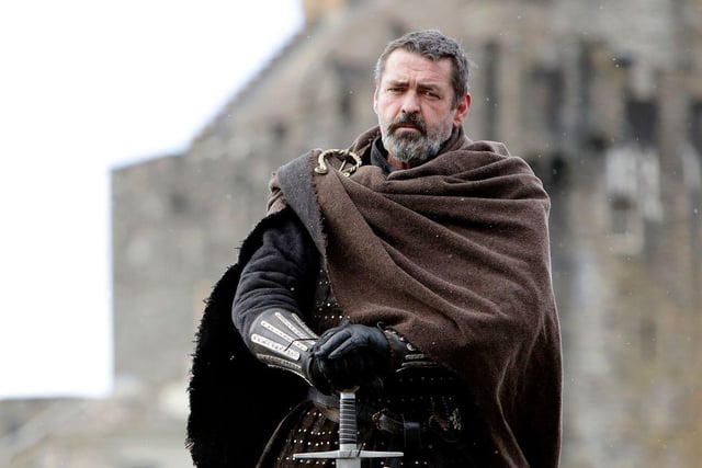 The Scottish actor,  whose roles include Robert the Bruce, both in Braveheart and Robert the Bruce, attended the University of Edinburgh.