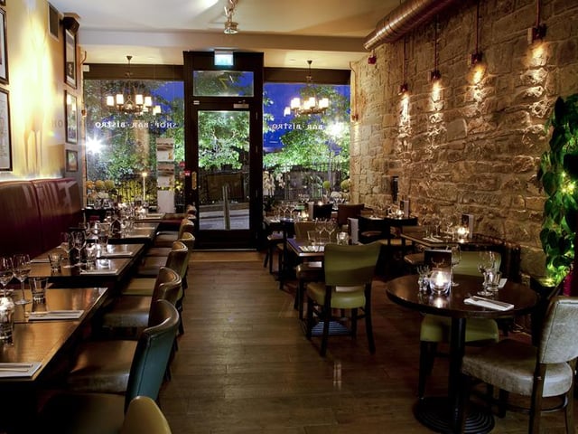 Perched on the Mound with excellent views over Princes Street, Whiski Rooms serves classic Scottish cuisine and a huge selection of whisky. Their haggis offerings include haggis burgers, vegetarian haggis, and the classic haggis with neeps, tatties and whisky sauce.