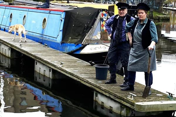 Barge workers on Union Canal (l to r James Bryce and Deborah Whyte)