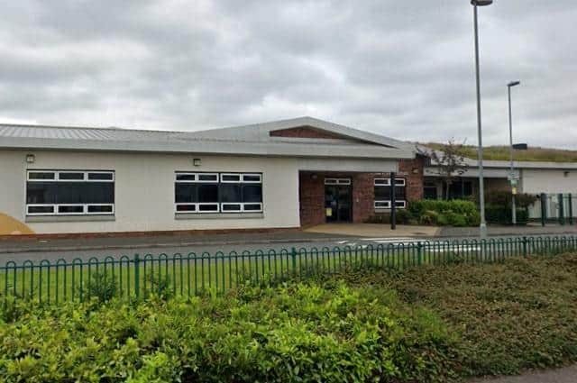 A pupil at Strathesk Primary School has tested positive for Covid-19.