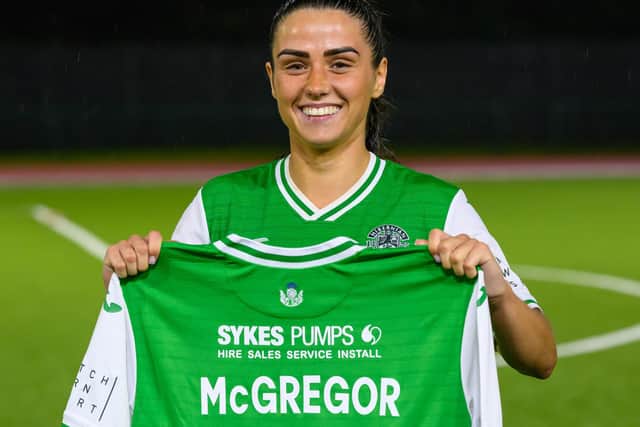 Shannon McGregor of Hibs celebrates her 100th competitive appearance for Hibs. Credit (© ScottishPower Women’s Premier League | Malcolm Mackenzie)