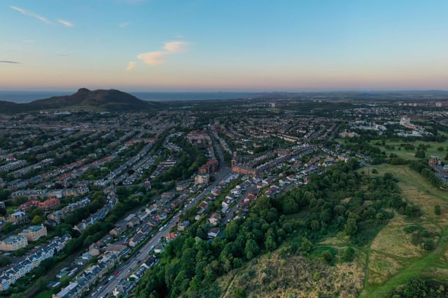 One of the seven hills around which Edinburgh was built, Blackford Hill has beautiful surrounding woodland, the Braid Burn running through, and spectacular views of the Capital and Arthur's Seat.