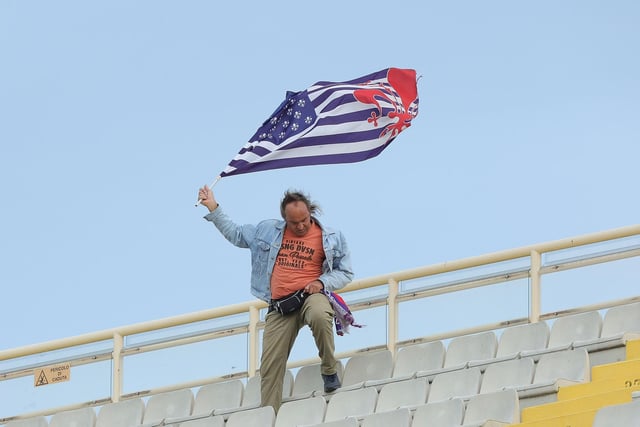 A Fiorentina fan protesting at Stadio Artemio Franchi. Picture: Gabriele Maltinti/Getty