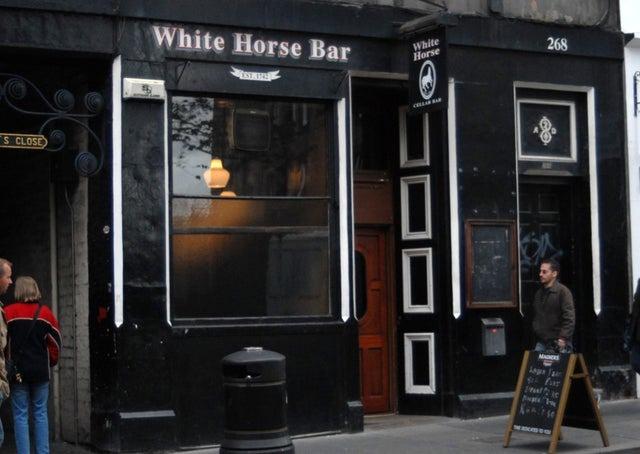 The White Horse has been located on the Royal Mile since the 17th century making it the oldest watering hole on the Royal Mile.