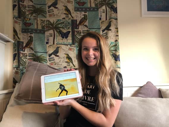 People from Australia, South Africa and Britain have logged onto teenager Caitlin Kiddie's website to read her story.
