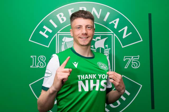 Daniel Mackay has signed a four-year deal with Hibs