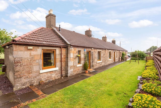 The spacious, semi-detached cottage offers the best of both world as it's within easy reach of the city while located in a rural setting.