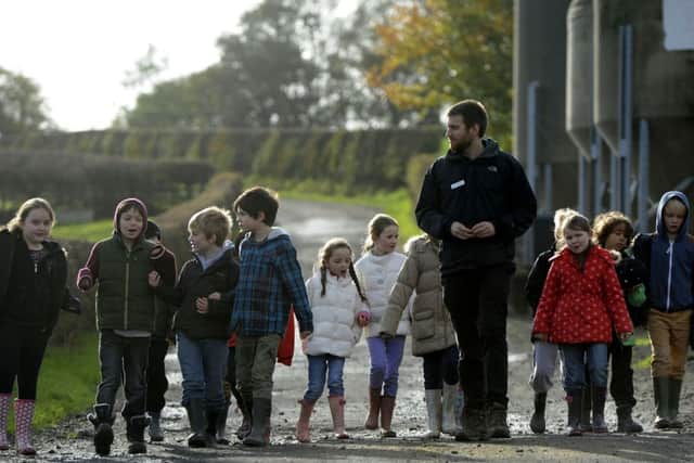 Pupils from Low Port  Primary School, Linlithgow, on Oatridge Farm.