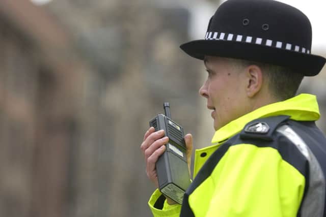 Police are appealing for witbnesses after a bogus workmen incident in Midlothian.