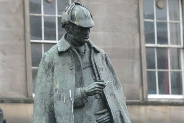 The robbery happened on Picardy Place, close to the Conan Doyle statue