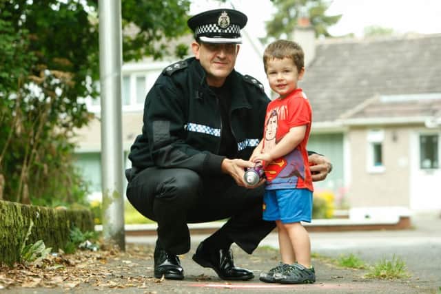 No Cold Calling Zones.  Inspector David Happs is joined by local Resident Calum Wilson. Picture; Toby Williams