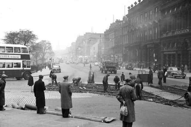 Tram lines removal in Princes Street - Last section of rails removed at mound