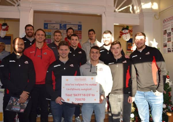 Players, including Scotland internationalists Grant Gilchrist, Alistair Dickinson, Damien Hoyland and John Hardie, were welcomed into the hospital to meet the children and present them with surprise Christmas gifts.