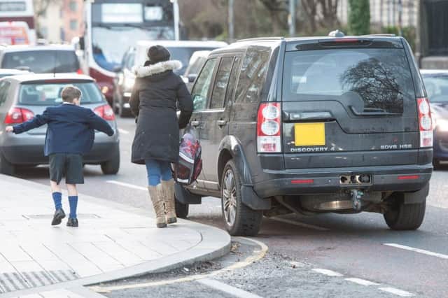 Parents at one of Edinburgh;s private schools, George Heriots, have been getting in to a bit of bother over their irresponsible parking whilst dropping off, and picking up their kids.