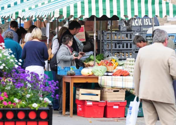 Markets selling local produce help create a low carbon city