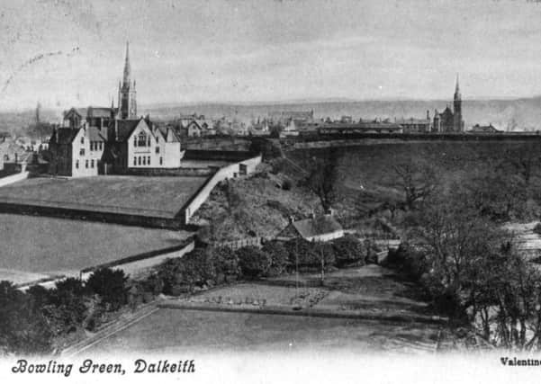 A view towards the Old Burgh School, Dalkeith. It was replaced in the late 1930s.