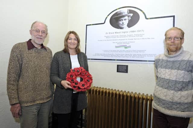A plaque honouring Dr Elsie Inglis is unveiled