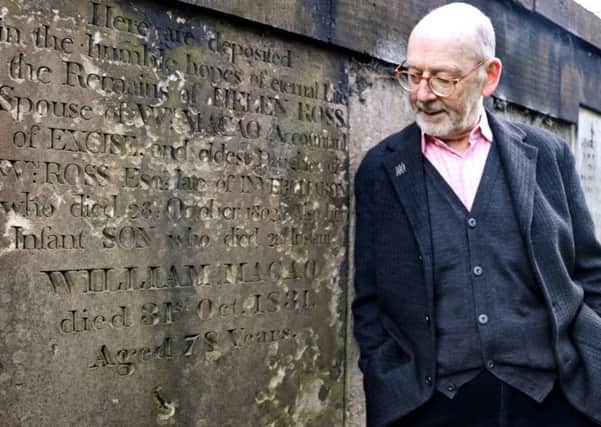 Barclay Price at William Macao's grave