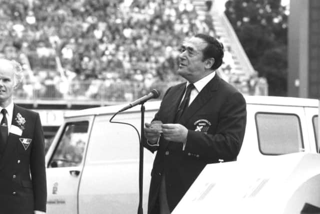 Robert Maxwell, the self-styled 'Saviour of the Games' makes a speech at the closing ceremony