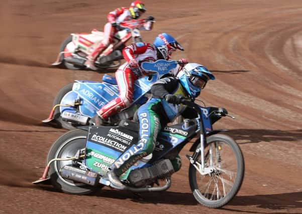 Monarchs ace Mark Riss leads Tigers Lewis Kerr at Ashfield. Pic: Ron MacNeill