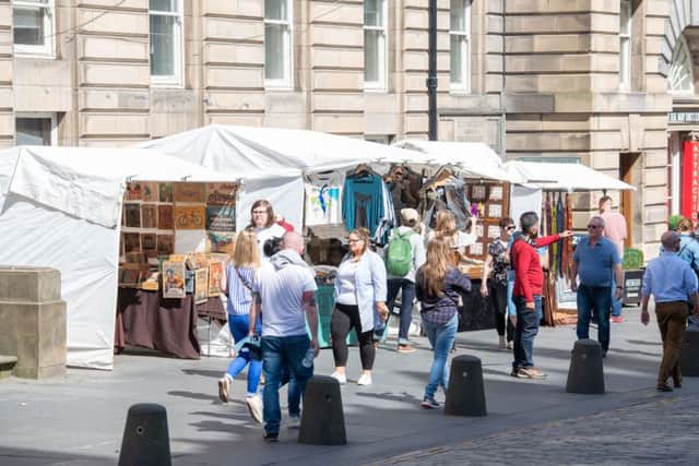 Market trader stalls on the Royal Mile (Picture: Ian Georgeson)